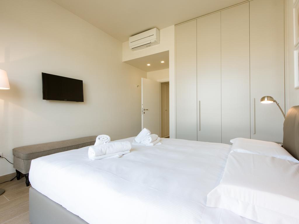Apartments Florence - Ponte Vecchio Exclusive Bagian luar foto